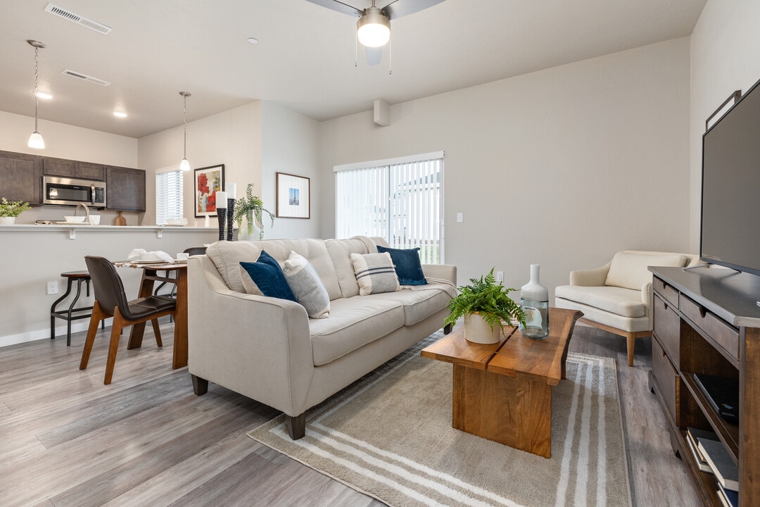 Wilson Creek Townhomes in Nampa, ID - Building Photo