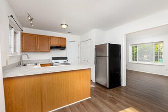1152 Rue Deauville Blvd in Ypsilanti, MI - Building Photo - Building Photo