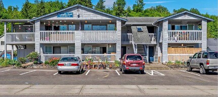 Washington South Apartments in Eatonville, WA - Building Photo - Building Photo