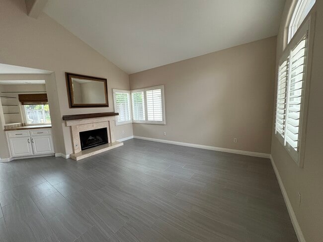 30061 Whitecap in Laguna Niguel, CA - Foto de edificio - Building Photo