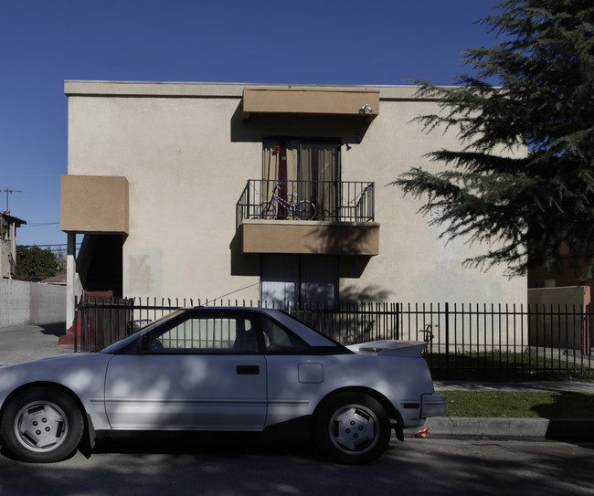 14227 Calvert St in Van Nuys, CA - Building Photo - Building Photo