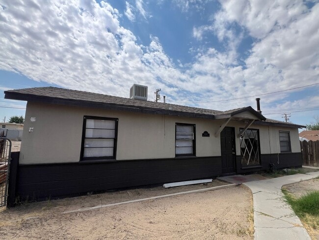 25567 Main St in Barstow, CA - Building Photo - Building Photo