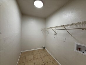 6104 SW 12 Pl in Gainesville, FL - Building Photo - Building Photo