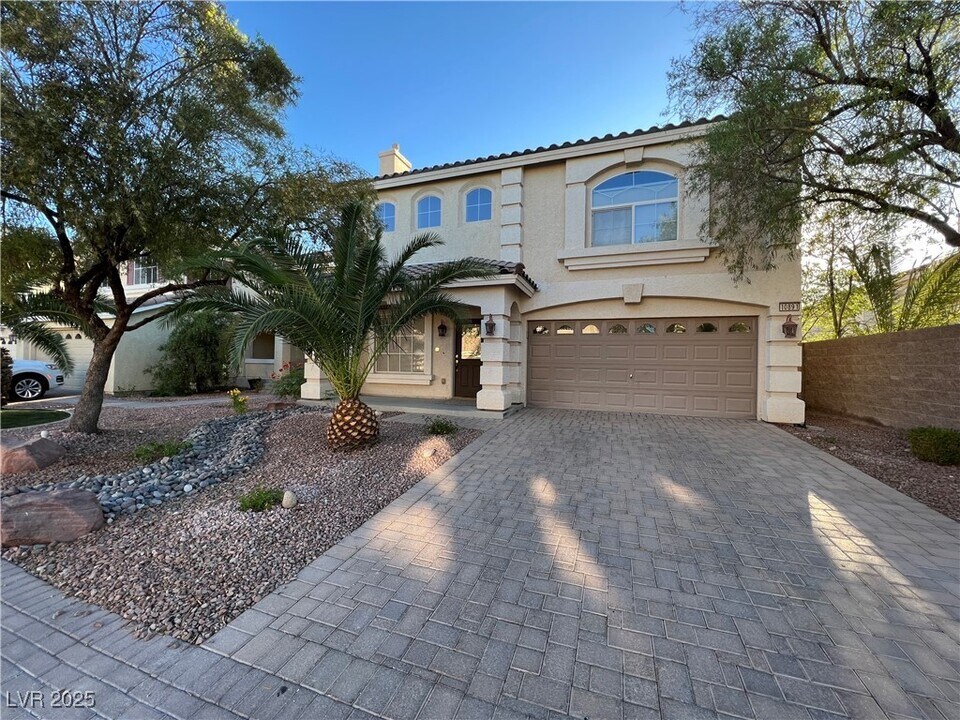 10891 Royal Highlands St in Las Vegas, NV - Building Photo
