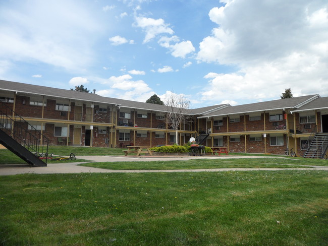 Venice Square in Arvada, CO - Foto de edificio - Building Photo