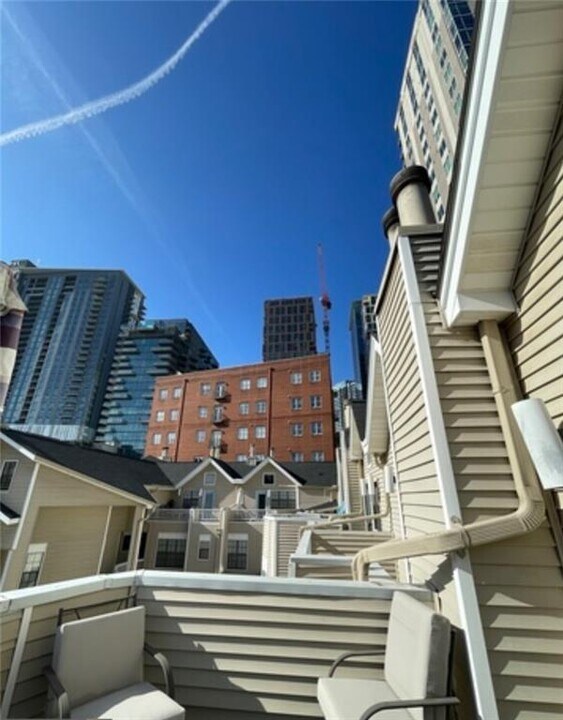 1050 Piedmont Ave NE in Atlanta, GA - Building Photo