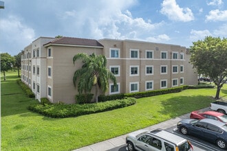 Westview Gardens in Miami, FL - Building Photo - Building Photo