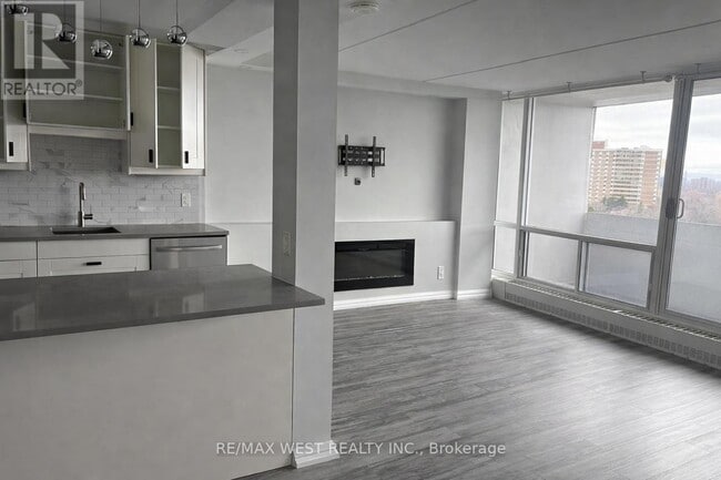 property at 2 Glamorgan Ave