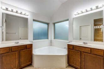5108 Grove Cove Dr in McKinney, TX - Building Photo - Building Photo