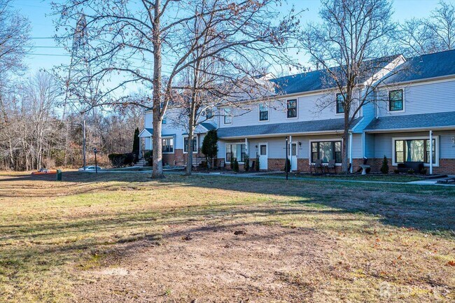 1224 Thomas Ave in North Brunswick, NJ - Building Photo - Building Photo