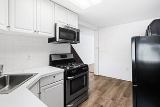 533 E Girard Ave, Unit 2 in Philadelphia, PA - Building Photo - Building Photo
