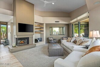 10507 E Fernwood Ln in Scottsdale, AZ - Building Photo - Building Photo