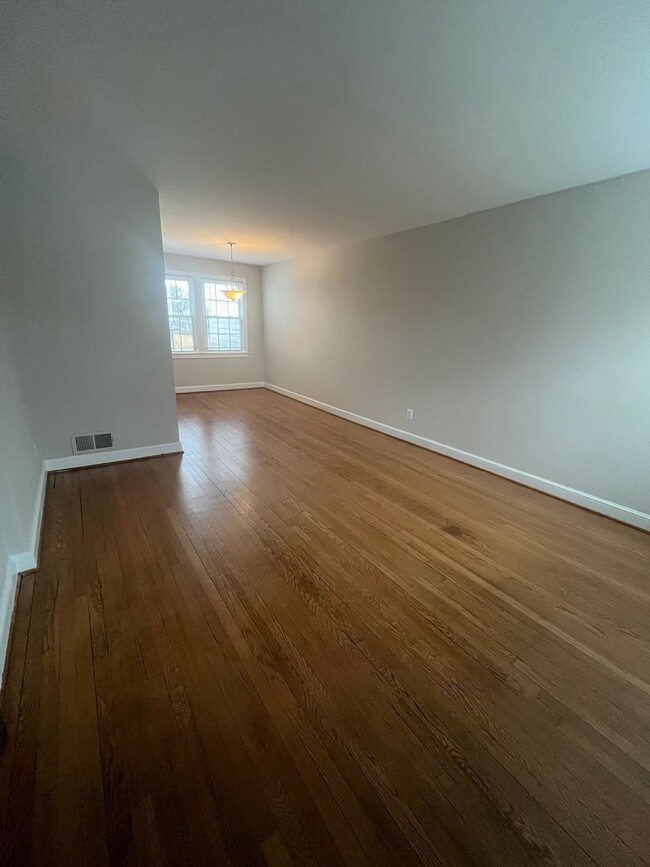 536 E Nelson Ave in Alexandria, VA - Building Photo - Building Photo