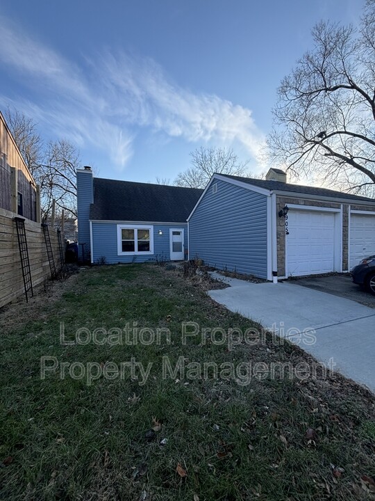 1905 W 3rd St in Lawrence, KS - Building Photo