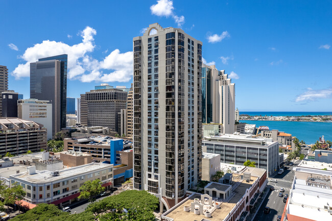 Chinatown Gateway Plaza in Honolulu, HI - Building Photo - Building Photo