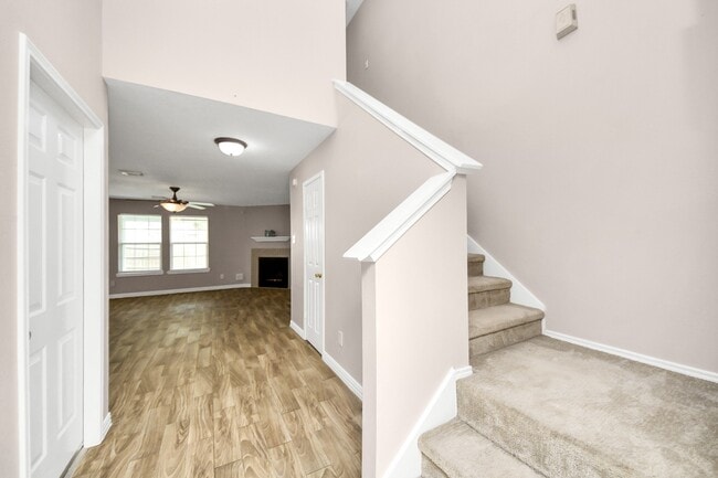 property at 3919 Vauxhall Dr S