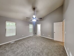 2319 Sandspring Dr SW in Atlanta, GA - Building Photo - Building Photo