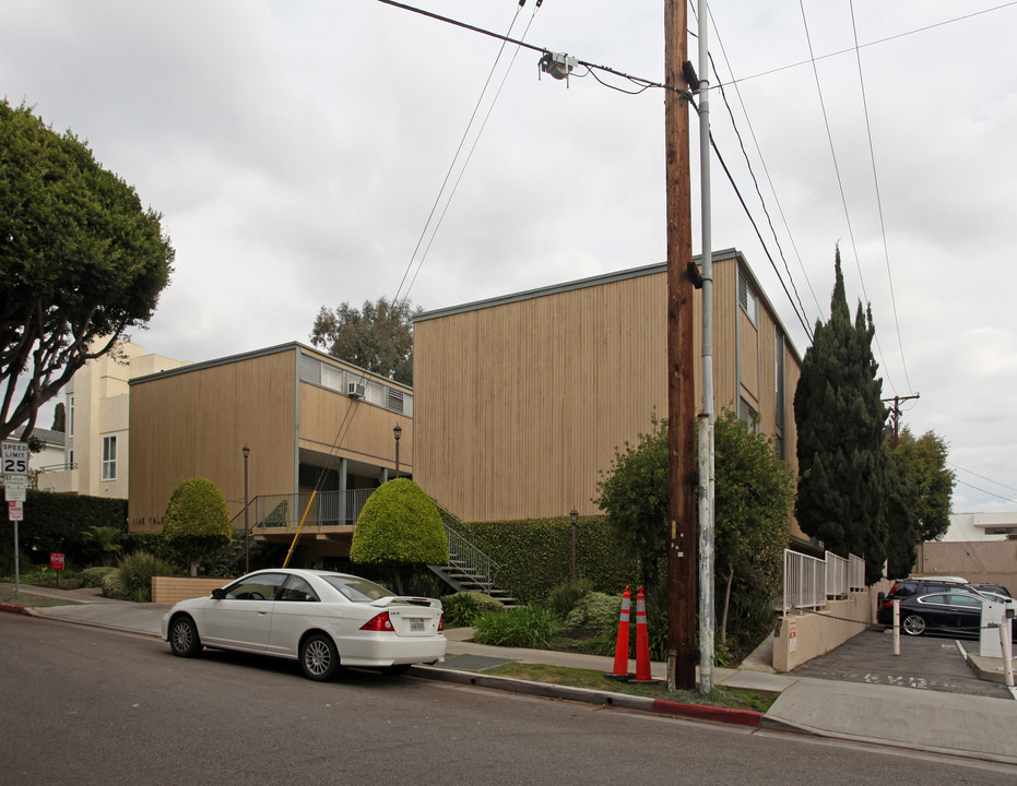 1145 Yale St in Santa Monica, CA - Building Photo