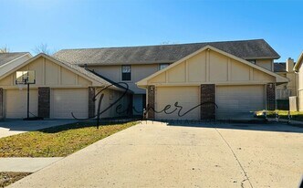 18905 Lexington Rd in Independence, MO - Building Photo