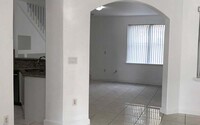 4847 NW 108th Ct in Doral, FL - Foto de edificio - Building Photo