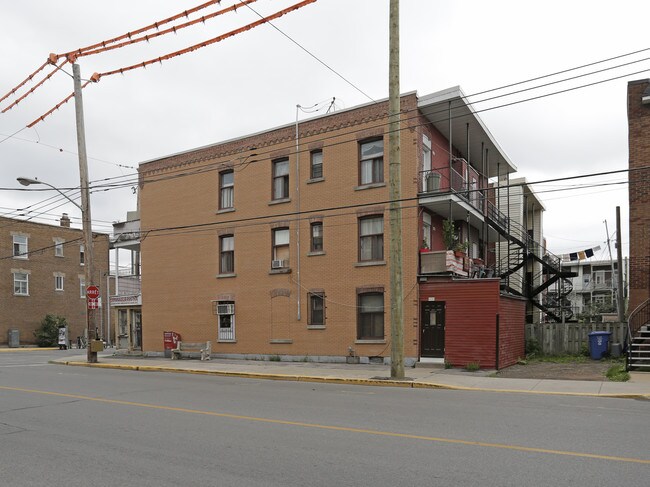 3680 De Verdun Rue in Verdun, QC - Building Photo - Building Photo