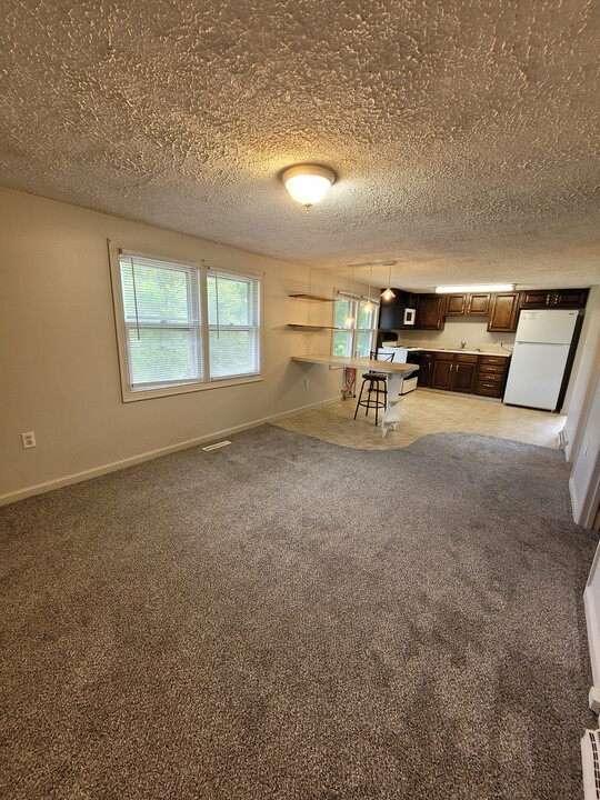 1110 Pines Rd, Unit C in Etters, PA - Building Photo