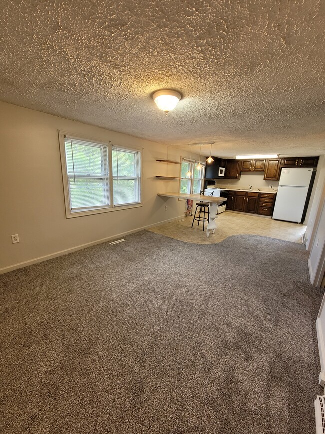 1110 Pines Rd, Unit C