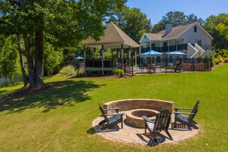 Village at Lakeside in Auburn, AL - Building Photo - Building Photo
