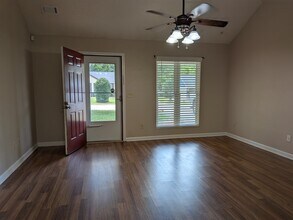 223 Ridge Bend Dr in Centerville, GA - Building Photo - Building Photo