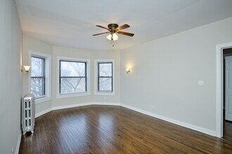 1351 W Touhy Ave in Chicago, IL - Building Photo - Building Photo