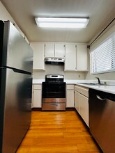 657 W California Ave in Glendale, CA - Building Photo - Building Photo