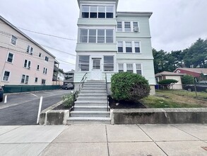 70 Union St, Unit 2 in Boston, MA - Foto de edificio - Building Photo