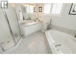45 Butternut Dr in Barrie, ON - Building Photo - Building Photo