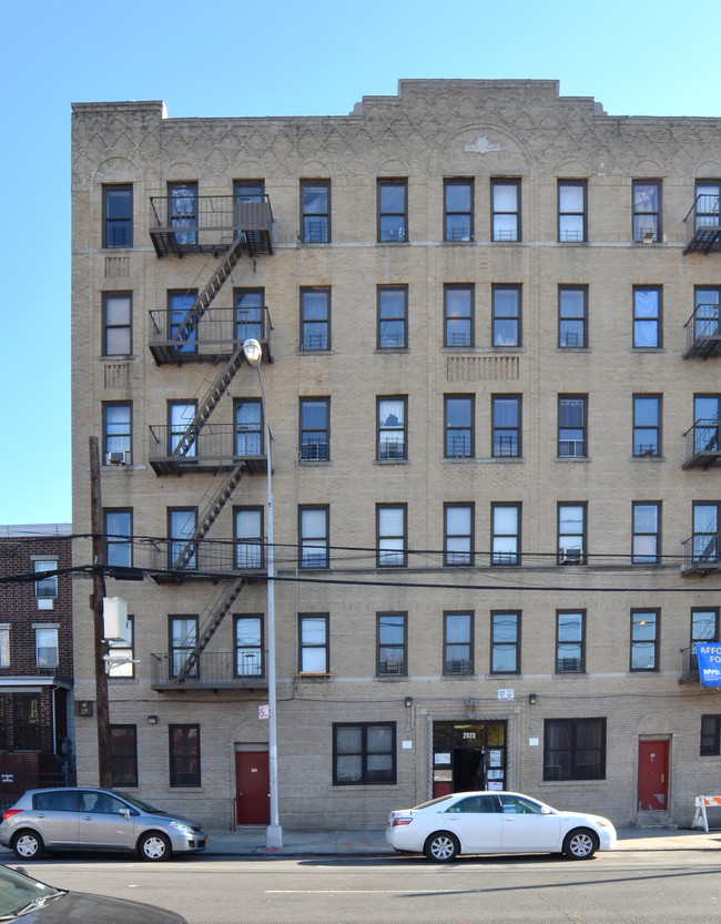 2028 Washington Ave in Bronx, NY - Building Photo - Building Photo