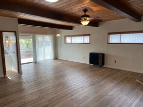7563 Eucalyptus Hill in La Mesa, CA - Building Photo - Building Photo