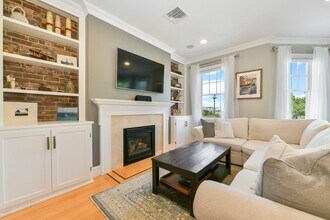 29 M St, Unit 3 in Boston, MA - Foto de edificio - Building Photo