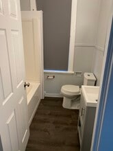 1500 Dormont Ave, Unit 1 in Pittsburgh, PA - Foto de edificio - Building Photo