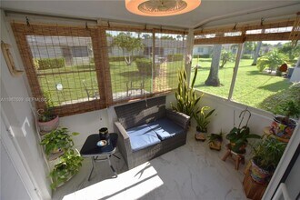 2572 Emory Dr W in West Palm Beach, FL - Building Photo - Building Photo