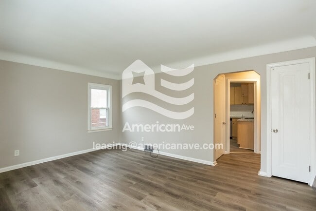 15710 Stephens Rd in Eastpointe, MI - Building Photo - Building Photo