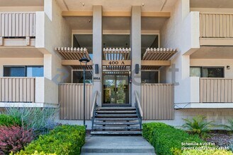 400 Ortega Ave in Mountain View, CA - Foto de edificio - Building Photo