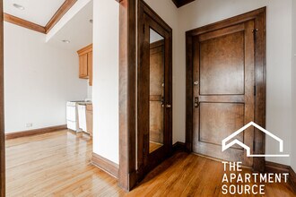 4755 N Sawyer Ave in Chicago, IL - Building Photo - Building Photo