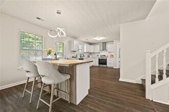 211 Millstone Dr in Hampton, GA - Building Photo - Building Photo