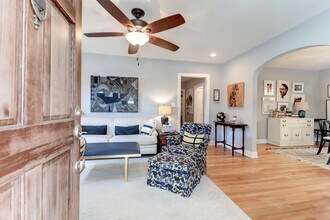 1 Darlington Ave in Charleston, SC - Foto de edificio - Building Photo