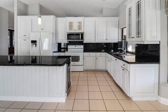 11310 Lake Tree Ct in Boca Raton, FL - Building Photo - Building Photo