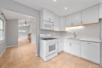 916 Granville Ave in Mundelein, IL - Building Photo - Building Photo