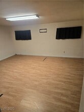 121 Grove St in Henderson, NV - Building Photo - Building Photo