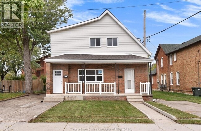 property at 736 University Ave E