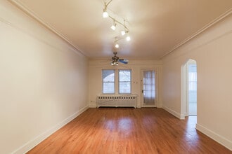 BRETT in Pittsburgh, PA - Foto de edificio - Interior Photo
