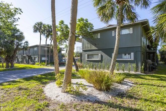 BellaSol Apartments in Sarasota, FL - Building Photo - Building Photo