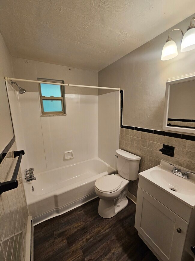 Sleepy Hollow Apartments in Pittsburgh, PA - Building Photo - Building Photo